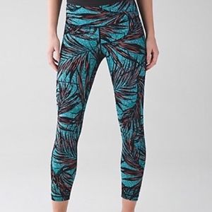 Lululemon Wunder Under HR Cropped Leggings (EUC)